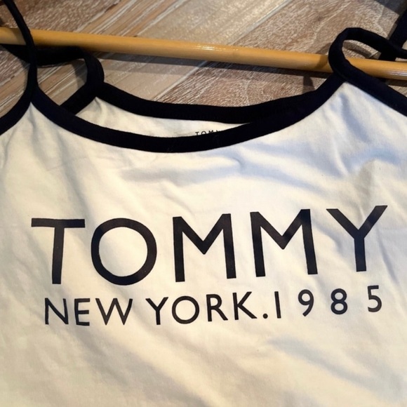 Tommy Hilfiger bundle - Picture 4 of 9